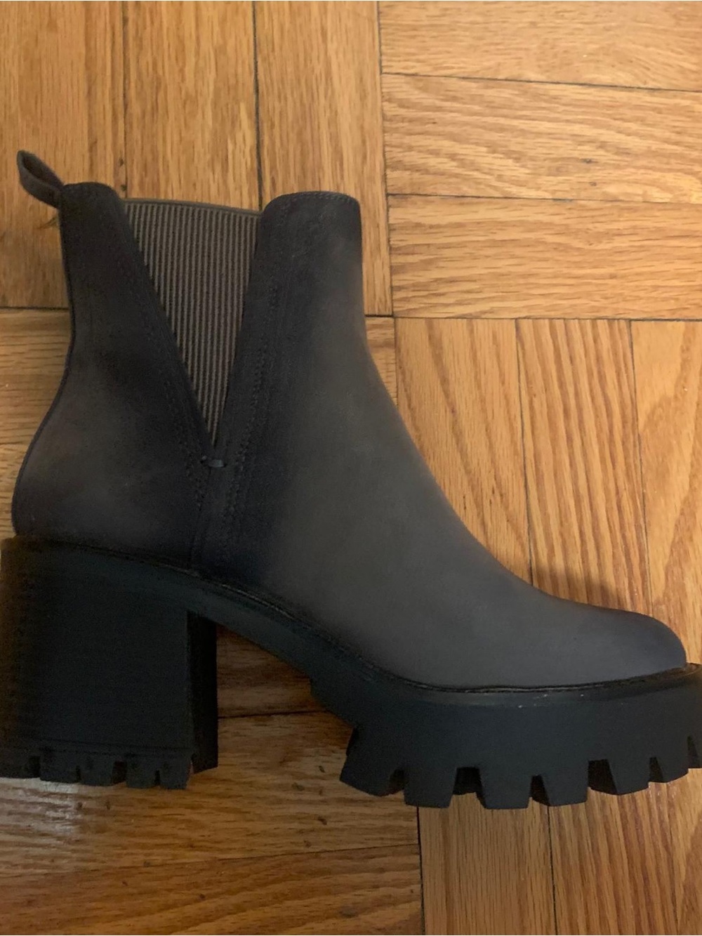 Women’s Grey Chunky Heel Chelsea Boot